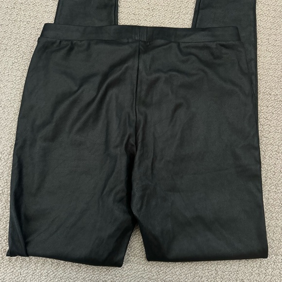 Trouvé from Nordstrom Black Faux Leather Leggings size Medium - Picture 7 of 9